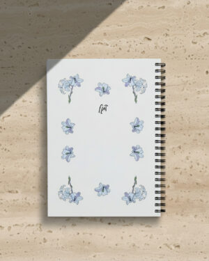 מחברת שורות White Lily