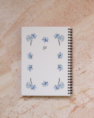 מחברת שורות White Lily