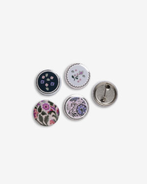 זוג סיכות בהפתעה